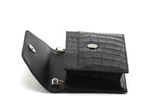 Load image into Gallery viewer, Very Good Lana Marks Silver and Black Alligator Clutch