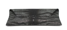 Load image into Gallery viewer, Manila Stingray Platinum Tiger Striated Clutch