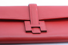 Load image into Gallery viewer, Hermès Jige Elan 29 Clutch in Swift Red Leather