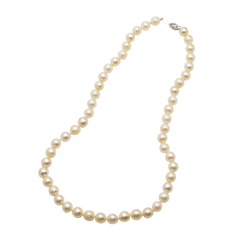 A Pearl Necklace