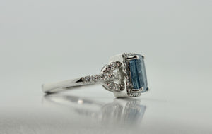 Platinum, Diamond and Aquamarine Ring