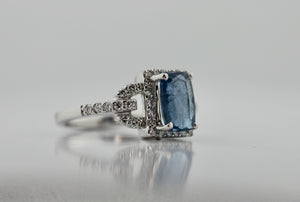 Platinum, Diamond and Aquamarine Ring