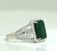 Load image into Gallery viewer, Emerald and Diamond Ring